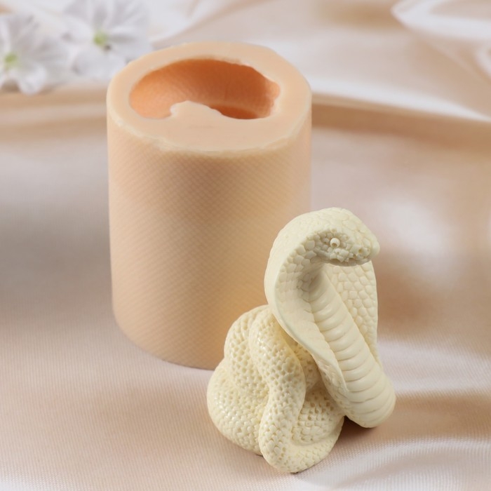 Молд силиконовый "Змея №6" 9х6,5х6,5 см