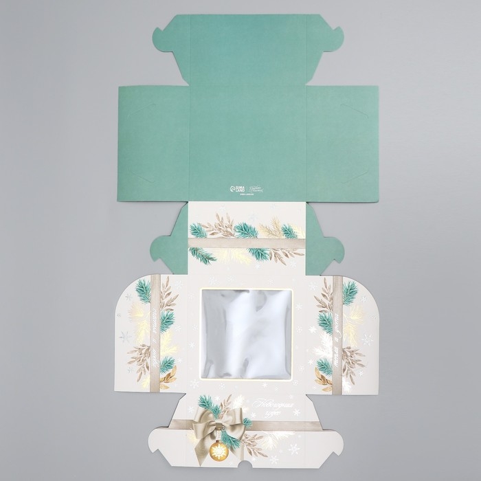 Коробка складная на 4 капкейка с окном &laquo;Новогодних чудес&raquo;, 16 х 16 х 10 см, Новый год