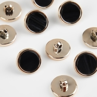 Набор пластиковых пуговиц на ножке, d = 15 мм, 10 шт, цвет чёрный Набор пластиковых пуговиц на ножке, d = 15 мм, 10 шт, цвет чёрный