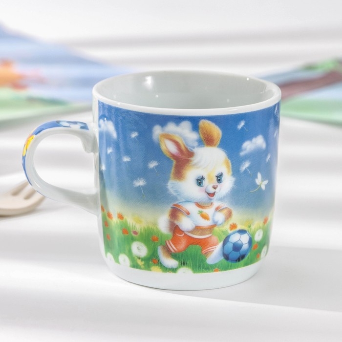 Набор детской посуды Доляна &laquo;Заяц футболист&raquo;, 3 предмета: кружка 230 мл, миска 400 мл, тарелка d=18 см