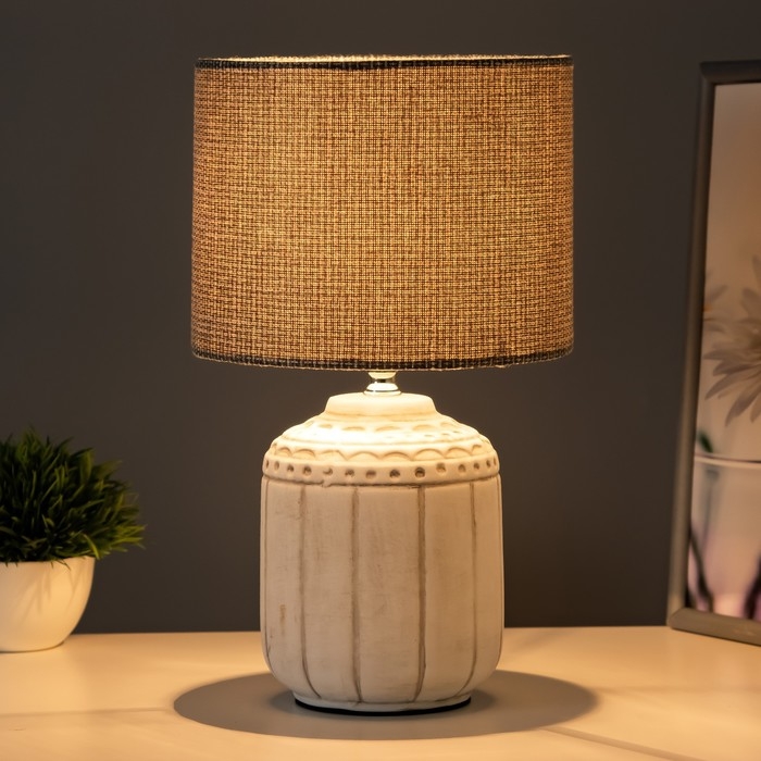 Настольная лампа "Асни" Е14 40Вт бело-коричневый 19х19х32 см RISALUX