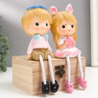 Сувенир полистоун "Мальчки в кепке и девочка с бантом" дл. ножки, набор 2 шт 6х7х17 см