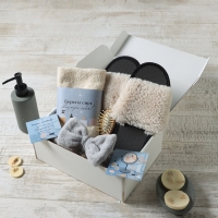 Набор подарочный "Love yourself" полотенце и аксессуары