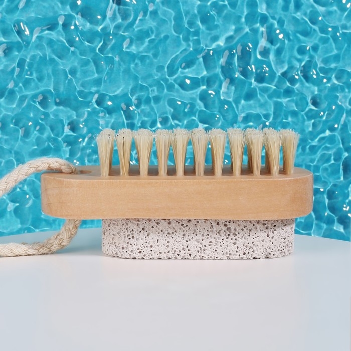 Пемза для педикюра с щёткой, с подвесом, натуральная щетина, 9,5 &times; 4 см, в коробке, цвет бежевый