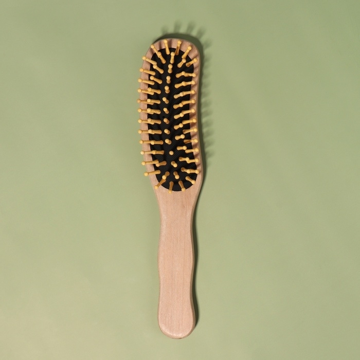 Расчёска массажная, деревянная, 5 &times; 22 см, цвет &laquo;светлое дерево&raquo;