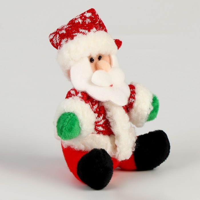Мягкая игрушка «Новый год» на подвесе, виды МИКС Мягкая игрушка «Новый год» на подвесе, виды МИКС