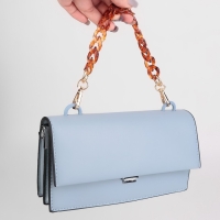 Цепочка для сумки, пластиковая, с карабинами, 23 &times; 17 мм, 29 - 29,5 см, цвет янтарный/золотой