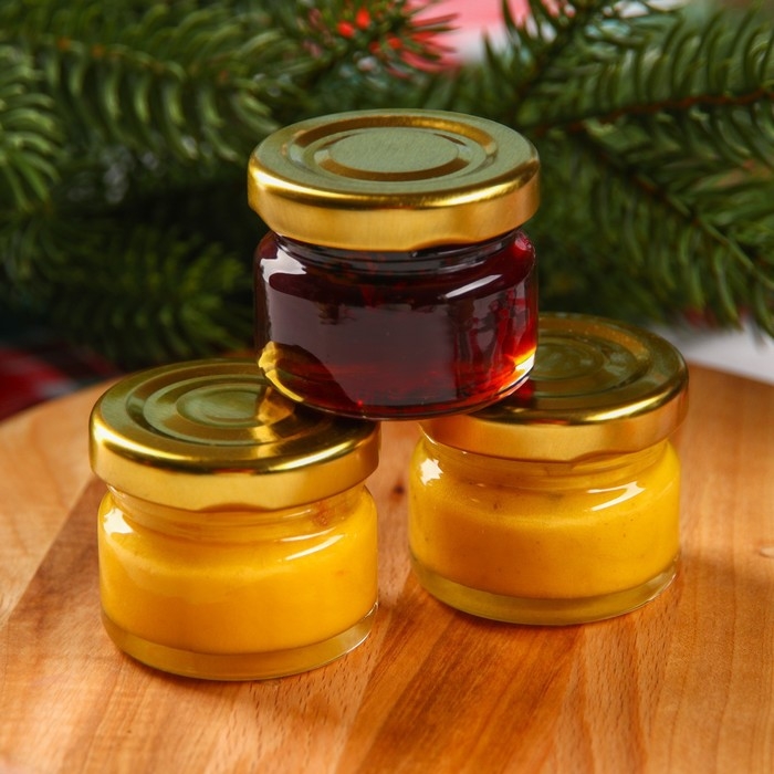 Набор &laquo;Радостных дней&raquo; : 2 крем-меда и варенье с шишками по 30 г.