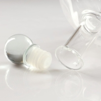 Штоф Череп, на подставке, 800 мл, 18 х 12,5 х 19 см