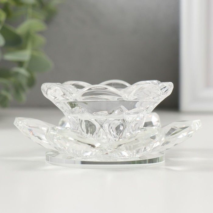 Подсвечник стекло на 1 свечу d=4 см Подсвечник стекло на 1 свечу d=4 см "Распустившийся цветок" 10х10х4,5 см