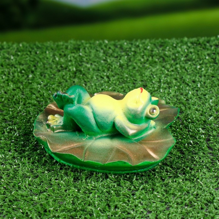 Садовая фигура Садовая фигура "Лягушка на спине" 13х6см