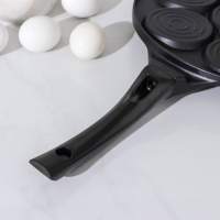 Сковорода-оладница Ribbed, d=26 см, пластиковая ручка, цвет чёрный