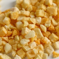 Сублимированный персик кусочками для капкейков и шоколада, 5 г. Сублимированный персик кусочками для капкейков и шоколада, 5 г.