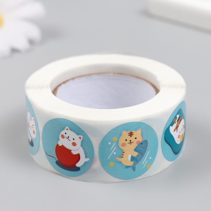 Наклейка бумага Наклейка бумага "Будни котиков" d=2,5 см 500 шт в рулоне 3х6,5х6,5 см