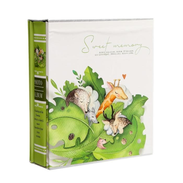 Фотоальбом на 100 фото 10х15 см "Спящие звери на полянке" 17,5х15,6х4,6 см