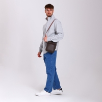 Сумка мужская на молниях, длинный ремень, цвет коричневый