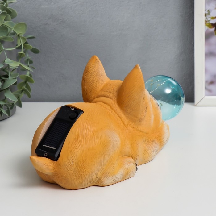 Сувенир полистоун свет "Бульдог и мыльный пузырь" от солнечной батареи 12х11,5х26 см