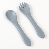 Набор детский столовых приборов, вилка и ложка M&B (силикон), серый Набор детский столовых приборов, вилка и ложка M&B (силикон), серый