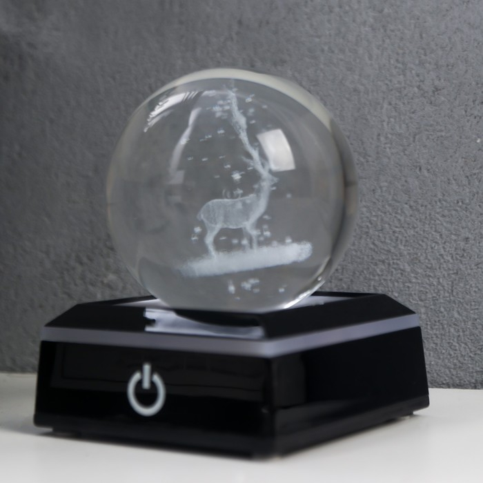 Сувенир стекло подсветка Сувенир стекло подсветка "Олень" d=6 см подставка LED от 3AAA, провод USB 9х7х7 см