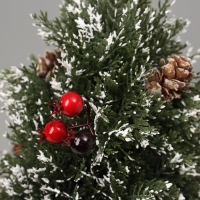 Искусственная ёлка настольная &laquo;Зимнее волшебство. Ягоды&raquo;, в мешочке, 30х17 см