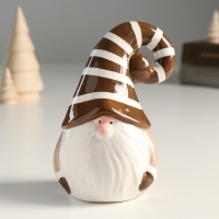 Сувенир керамика "Дед Мороз в бежевом полосатом колпаке" 13,4х8,5х7,5 см Сувенир керамика "Дед Мороз в бежевом полосатом колпаке" 13,4х8,5х7,5 см