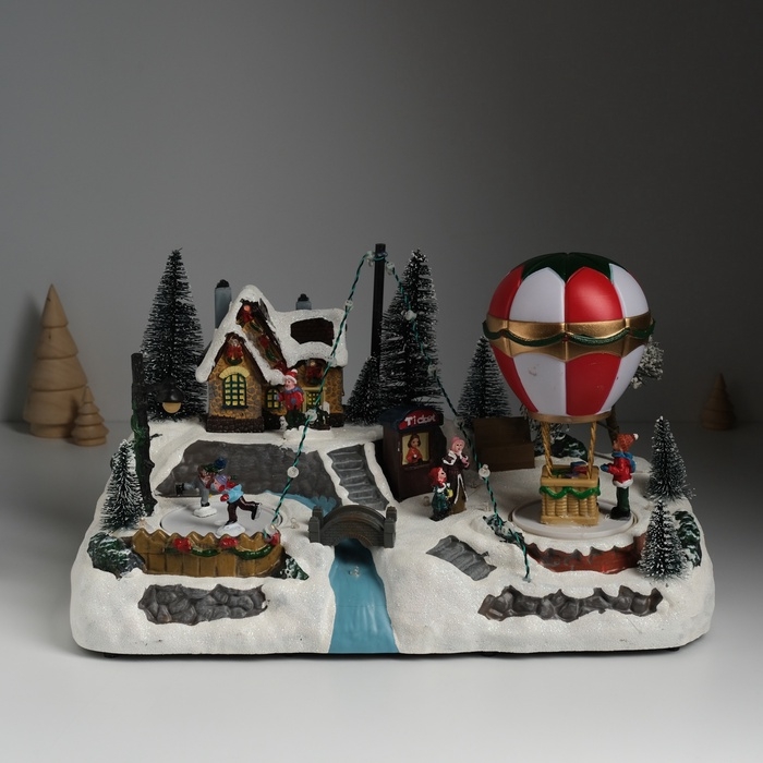 Сувенир пластик световой Сувенир пластик световой "Воздушный шар у катка" крутится 35х20х19 см