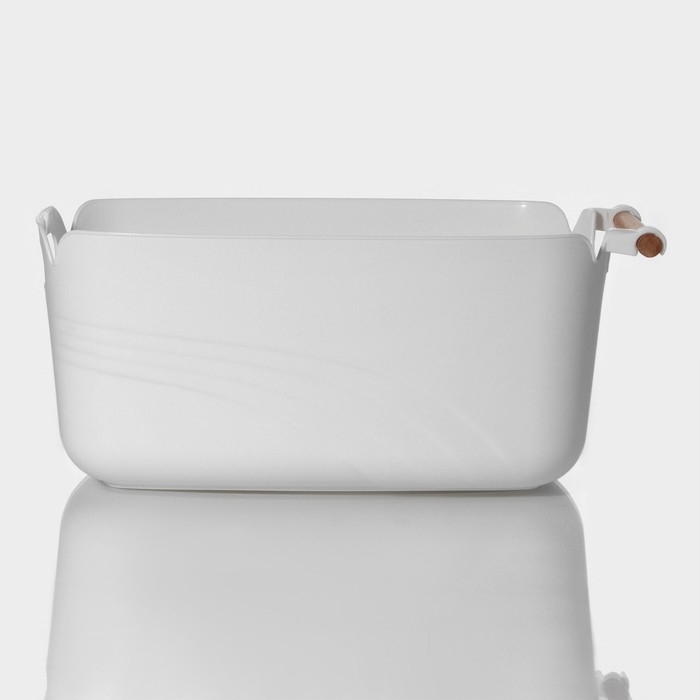 Контейнер для хранения с ручкой LaDо́m &laquo;Лаконичность&raquo;, 39,5&times;22,5&times;17 см, цвет белый