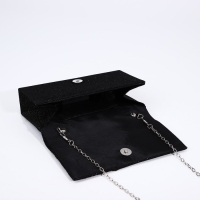 Сумка-клатч на магните, длинная цепь, цвет чёрный