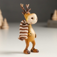 Сувенир полистоун "Лосяш в полосатом коричневом шарфе" МИКС 3х3х9,5 см Сувенир полистоун "Лосяш в полосатом коричневом шарфе" МИКС 3х3х9,5 см