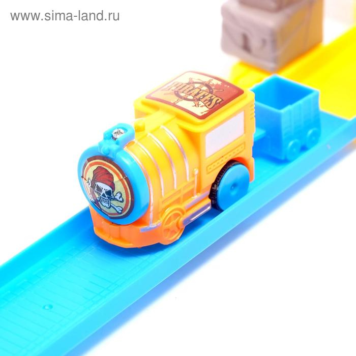 Железная дорога «Пиратские истории», работает от батареек, 90 деталей Железная дорога «Пиратские истории», работает от батареек, 90 деталей