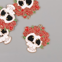 Декор для творчества металл, эмаль "Череп в цветочном венке" 3,1х3 см Декор для творчества металл, эмаль "Череп в цветочном венке" 3,1х3 см