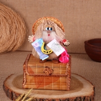 Оберег - шкатулка «Домовой», на сундучке, 12х17х19 см, микс Оберег - шкатулка «Домовой», на сундучке, 12х17х19 см, микс