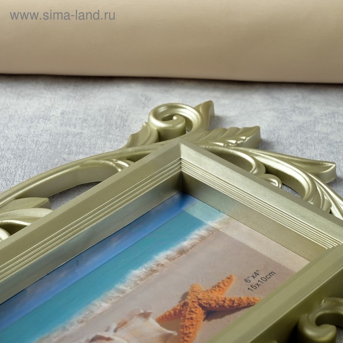 Фоторамка пластик на 6 фото 10х15 см Фоторамка пластик на 6 фото 10х15 см "Вьюн" золото 55х33 см