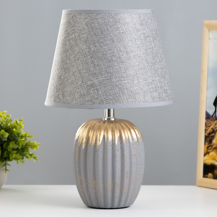 Настольная лампа Настольная лампа "Пастек" 1хE14 серый 22,5х22,5х34 см RISALUX