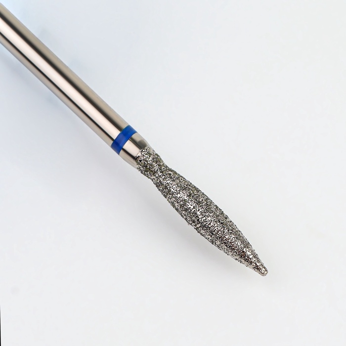 Фреза алмазная для маникюра «Пламя», средняя зернистость, 2,5 × 12 мм, в пластиковом футляре Фреза алмазная для маникюра «Пламя», средняя зернистость, 2,5 × 12 мм, в пластиковом футляре