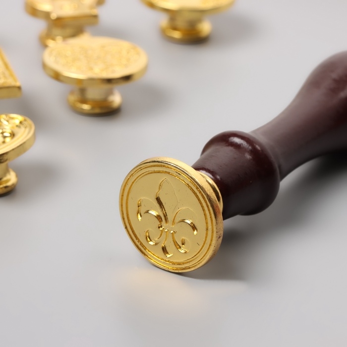 Набор печатей для сургуча с деревянной ручкой Набор печатей для сургуча с деревянной ручкой "Классика и растения"