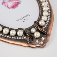 Фоторамка металл, стекло 13х18 см "Нега" красная медь, стразы, жемчужины 1,7х17,3х25 см Фоторамка металл, стекло 13х18 см "Нега" красная медь, стразы, жемчужины 1,7х17,3х25 см