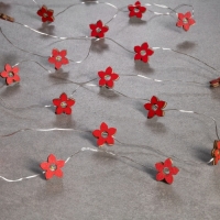 Гирлянда «Нить» 2 м роса с насадками «Цветок», IP20, серебристая нить, 20 LED, батарейки ААх2 (нет в комплекте), свечение тёплое белое Гирлянда «Нить» 2 м роса с насадками «Цветок», IP20, серебристая нить, 20 LED, батарейки ААх2 (нет в комплекте), свечение тёплое белое