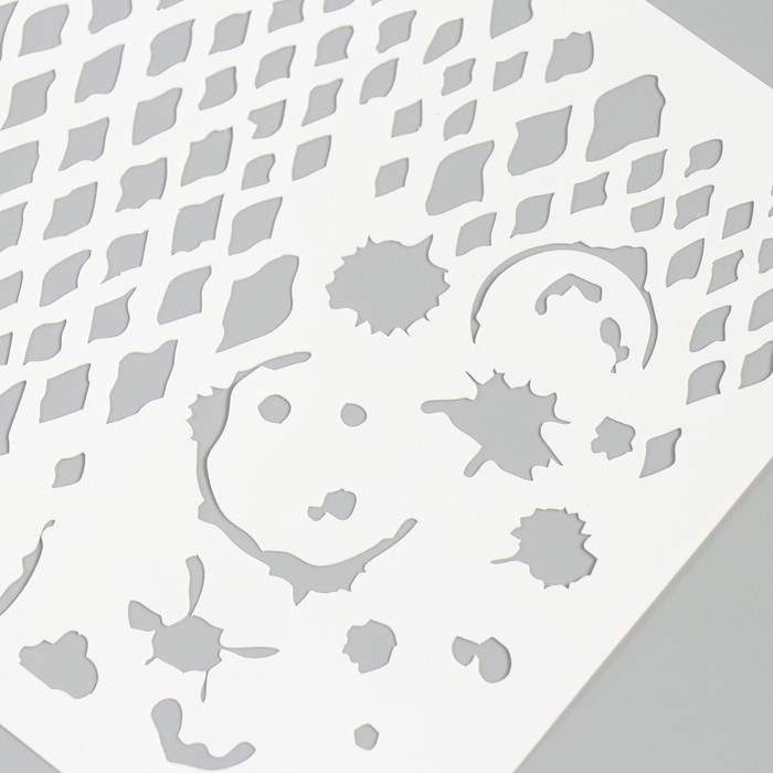 Трафарет новогодний "Змеиный принт" 15х15 см