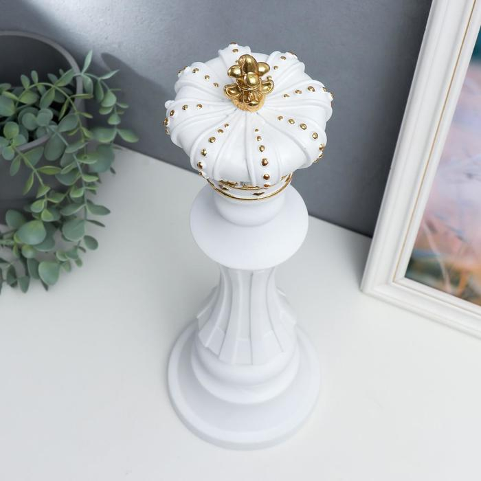 Сувенир полистоун "Шахматная фигура - Король" белый с золотом 40,5х13х13 см