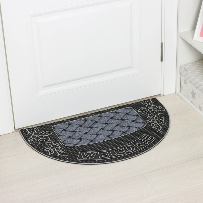 Коврик придверный полукруглый Доляна &laquo;Welcome цветы&raquo;, 45&times;75 см, цвет серебряный