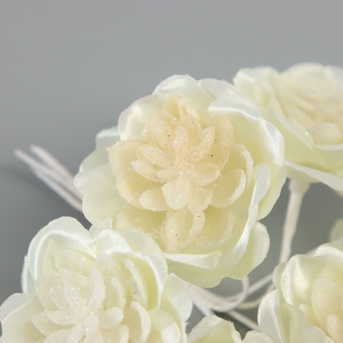 Декор для творчества Декор для творчества "Камелия" молочный (1 набор=1 букет) в букете 6 шт 4х11 см