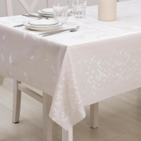 Клеёнка на стол &laquo;Листочки&raquo;, на тканевой основе, рулон 20 метров, ширина 137 см, толщина 0,25 мм, цвет белый