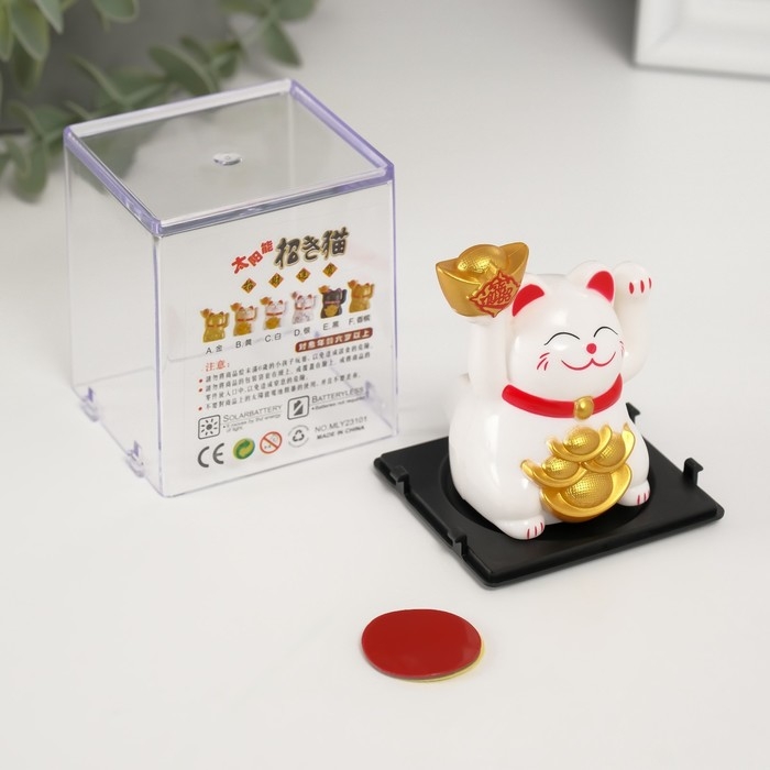 Маятник пластик Маятник пластик "Белый Манэки-нэко со слитками Ямб" 5х5х6 см