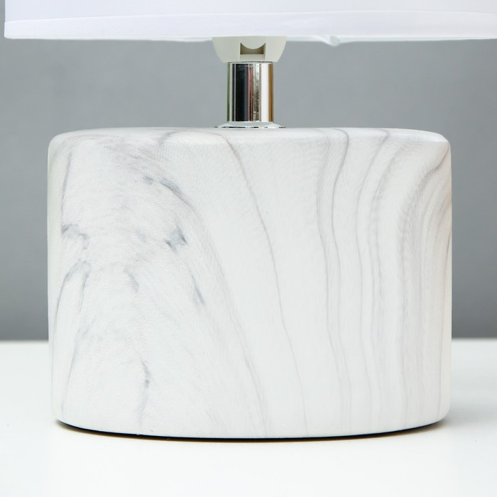 Лампа настольная 16374/1 E14 40Вт бело-серый 16х16х29 см RISALUX Лампа настольная 16374/1 E14 40Вт бело-серый 16х16х29 см RISALUX