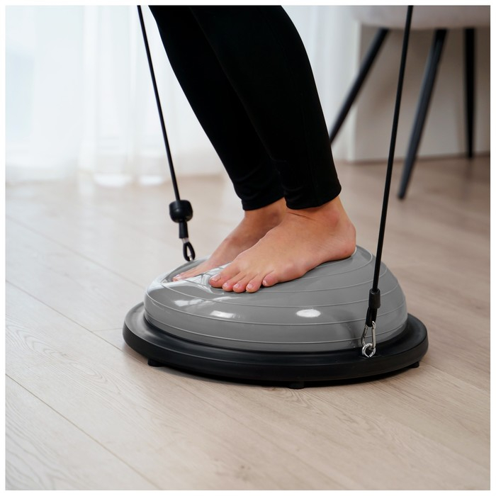 Полусфера BOSU гимнастическая ONLYTOP, с насосом, 46х20 см, цвет серый Полусфера BOSU гимнастическая ONLYTOP, с насосом, 46х20 см, цвет серый