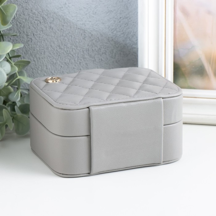 Шкатулка кожзам для украшений Шкатулка кожзам для украшений "Стёганая матовая" серая 12х10х6,3 см