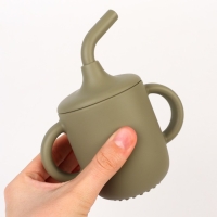 Поильник с трубочкой детский силиконовый «Try again», 200 мл., с ручками, цвет зеленый Поильник с трубочкой детский силиконовый «Try again», 200 мл., с ручками, цвет зеленый