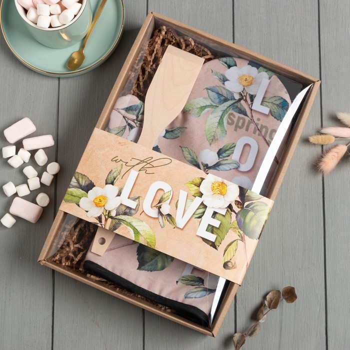 Кухонный набор Кухонный набор "Love",варежка-прихватка 20х28см, лопатка деревянная