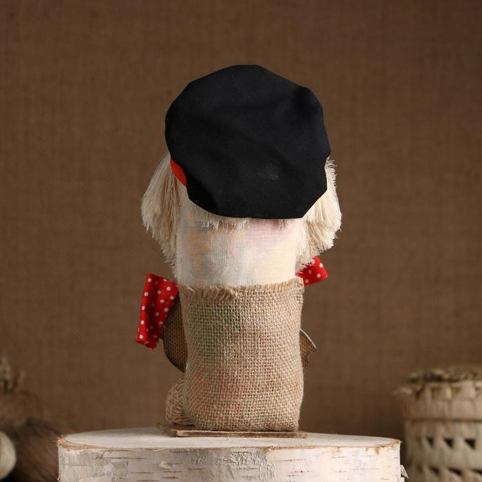 Оберег-домовой "Кузя в кепке, с караваем", 22х14х10 см МИКС